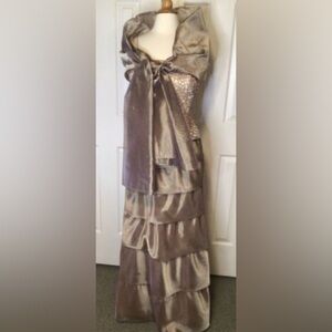 Dolce Jovani Gold Beaded Evening Gown & Shawl Size 14 in Like New Condition